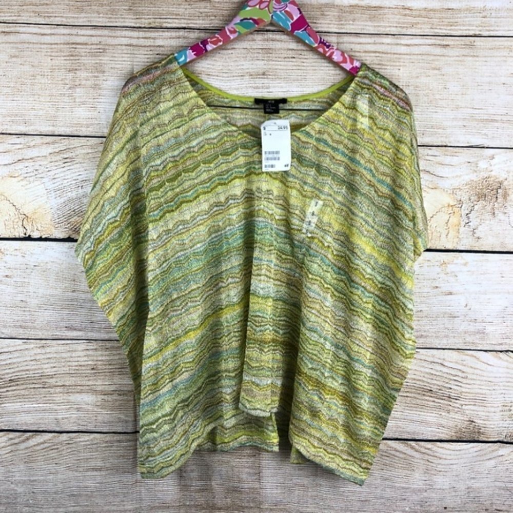 NWT H&M green chevron top size S // 0299